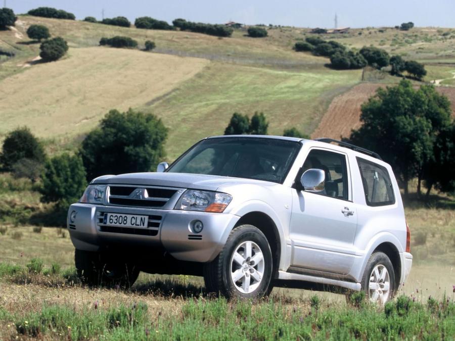  Mitsubishi Montero 3-Door 1999 года  (фото 11 из 21)